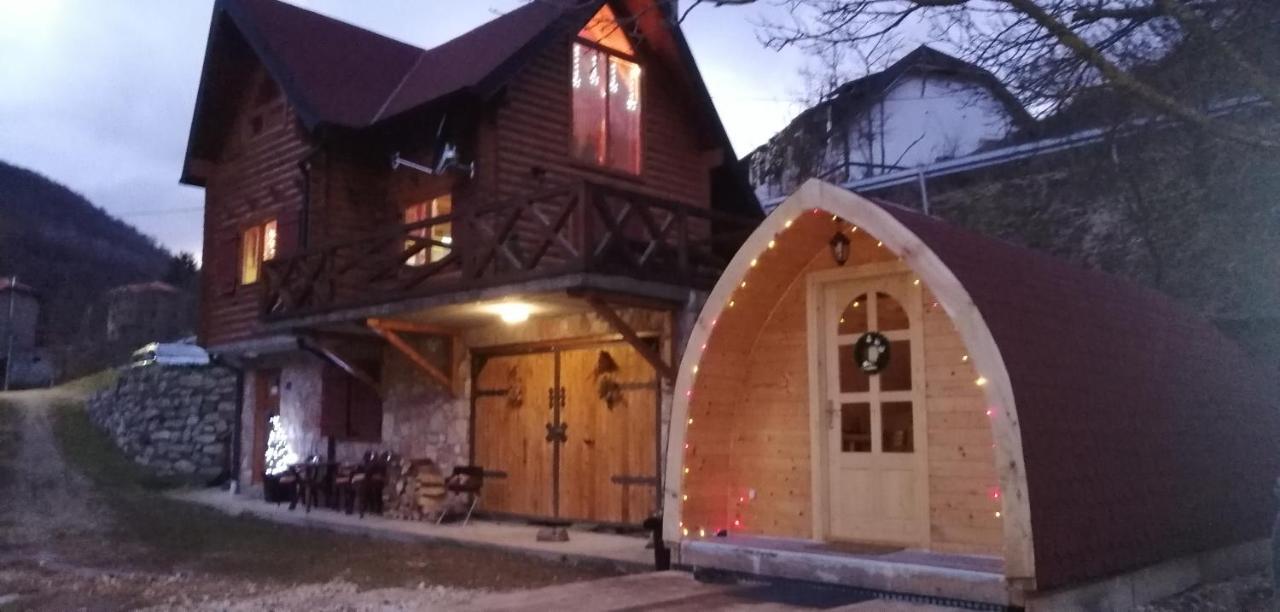 Vila Jelena - Bungalov Crni Vrh Buitenkant foto