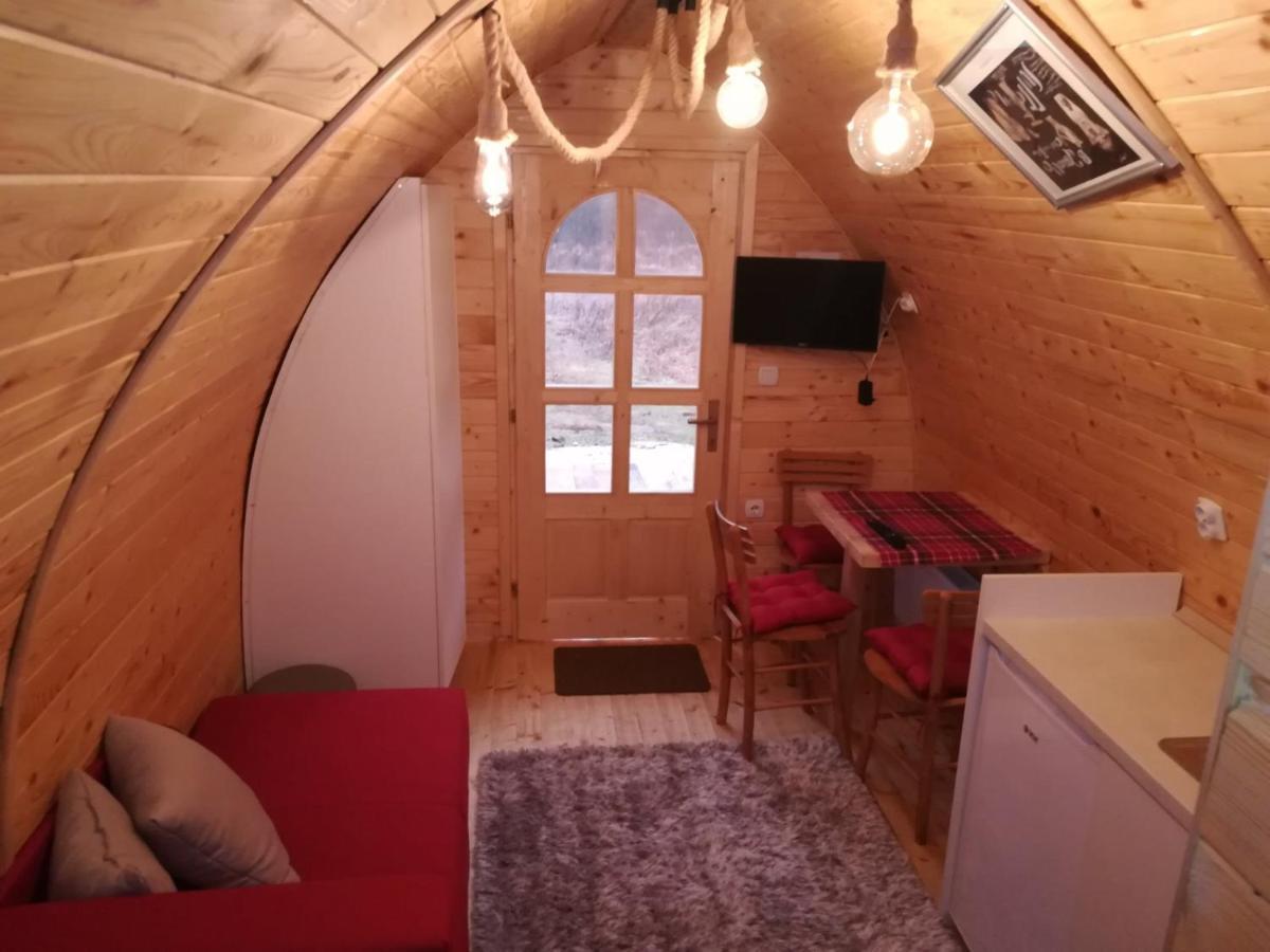 Vila Jelena - Bungalov Crni Vrh Buitenkant foto