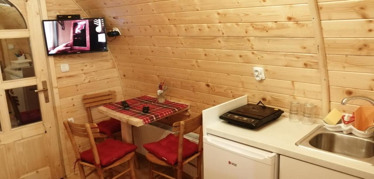Vila Jelena - Bungalov Crni Vrh Buitenkant foto