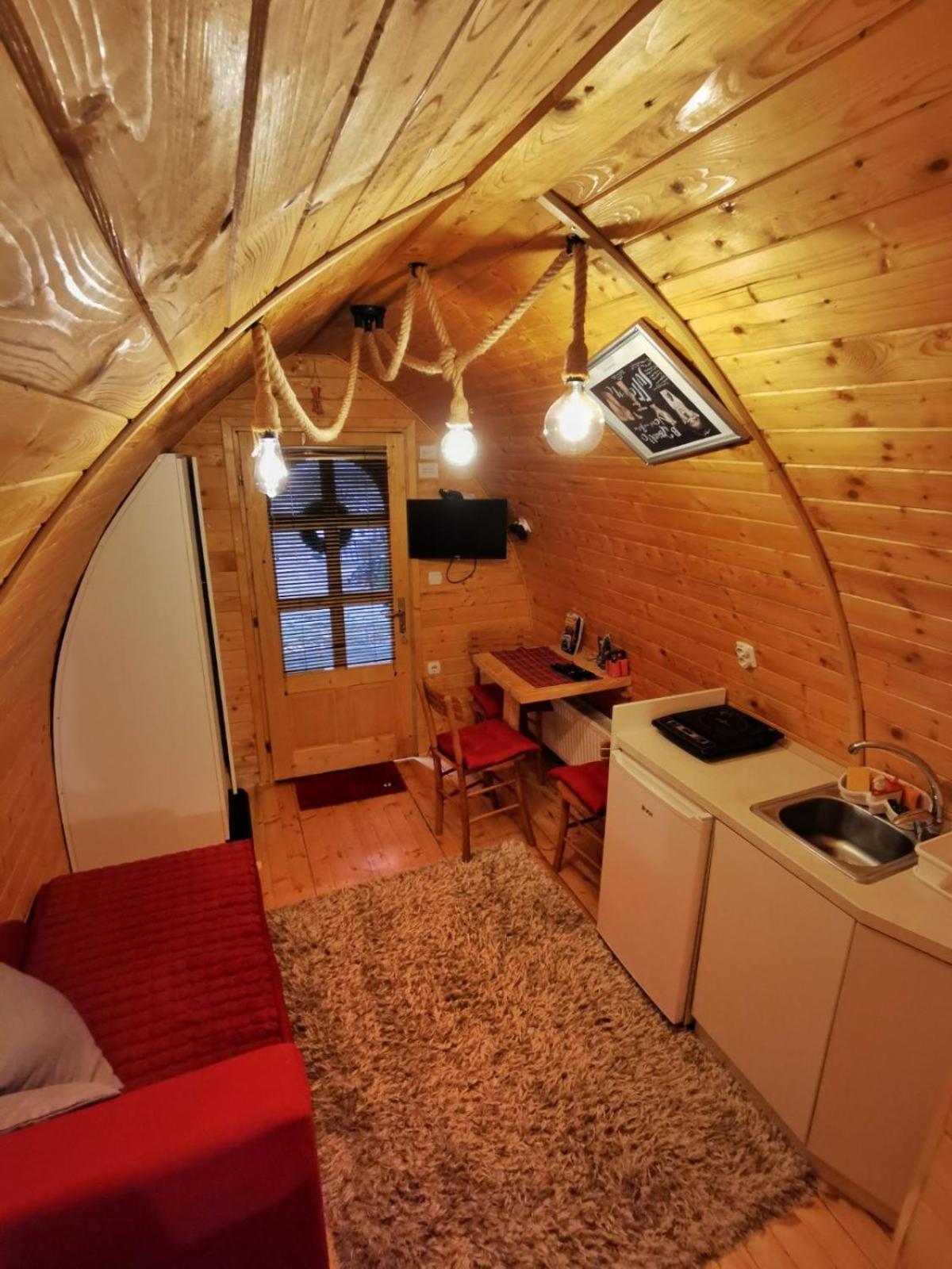 Vila Jelena - Bungalov Crni Vrh Buitenkant foto